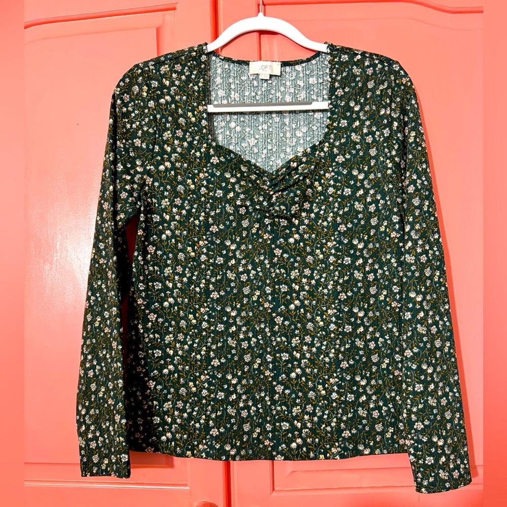Loft outlet sweetheart neckline floral long sleeve M